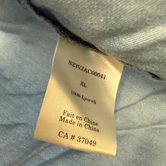 Mariloup Wolf Jean Short Sleeve Button Up - Picture 3 of 3